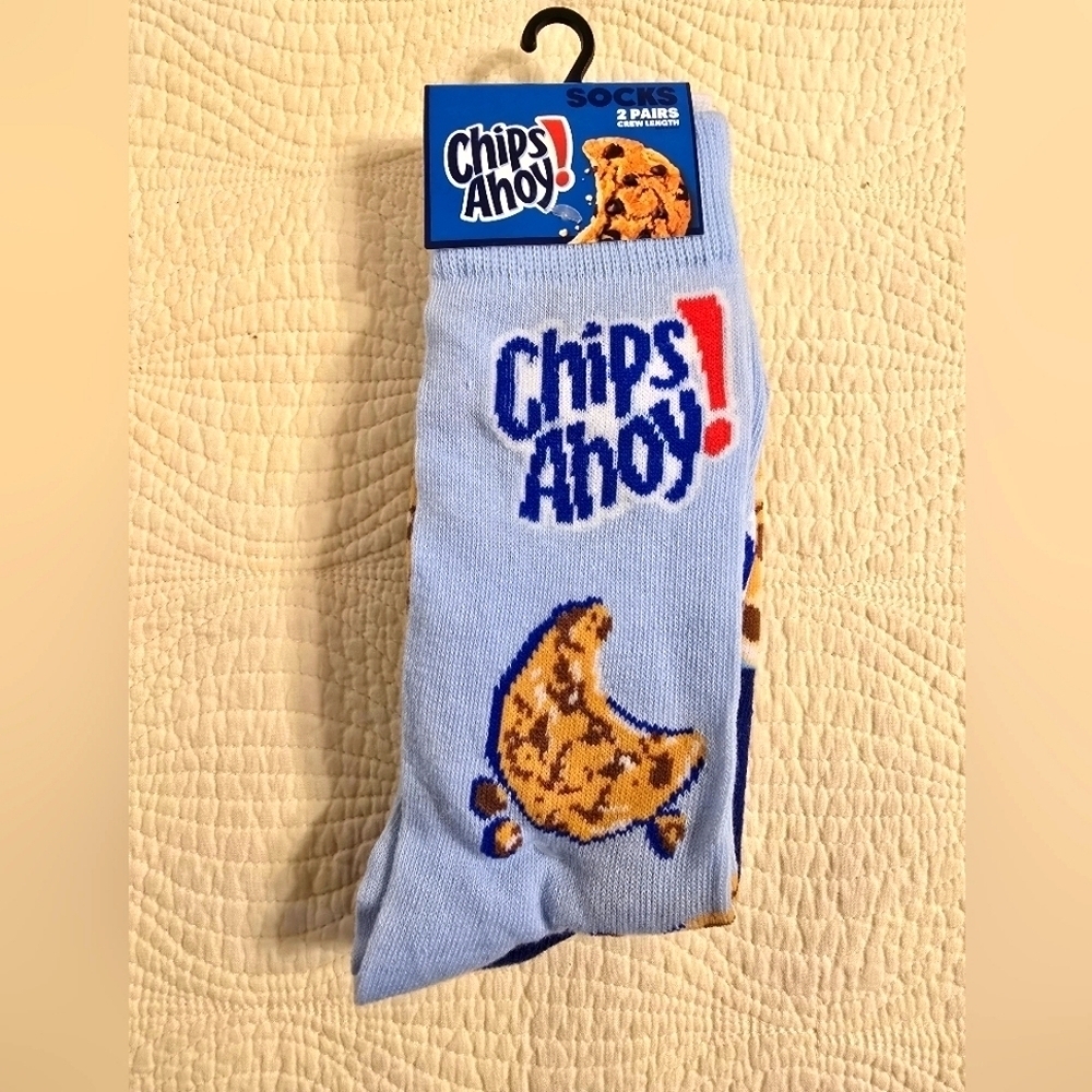 NWT 2 Pairs of Chips Ahoy Theme Men's Socks